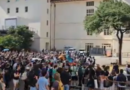 Protesting Students Re-Seize Lawn – Protest Size Growing! UT Austin April 29